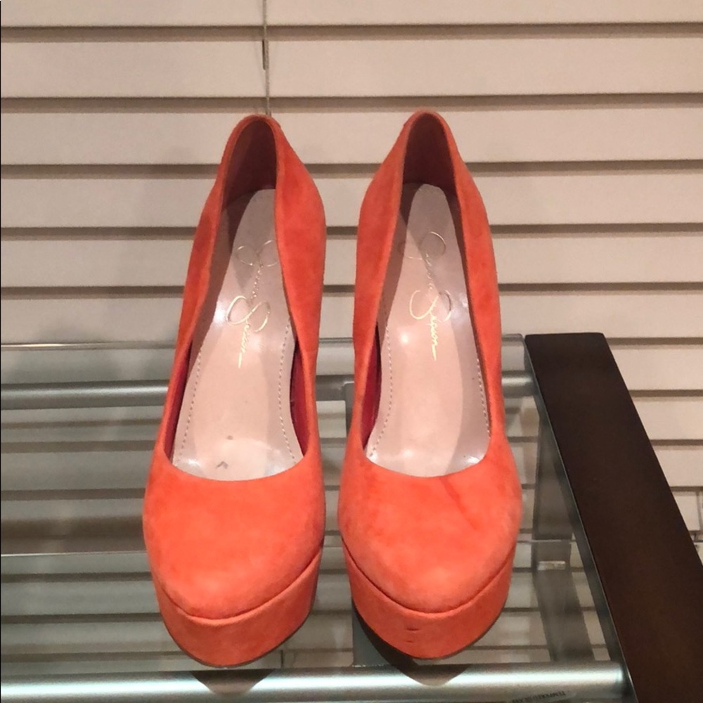 BRAND NEW- Suede Platform Pumps